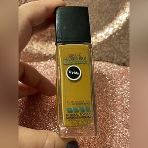 MAYBELLINE FIT ME MATT + PORELESS NORMAL‎ TO OILY FOUNDATION #334